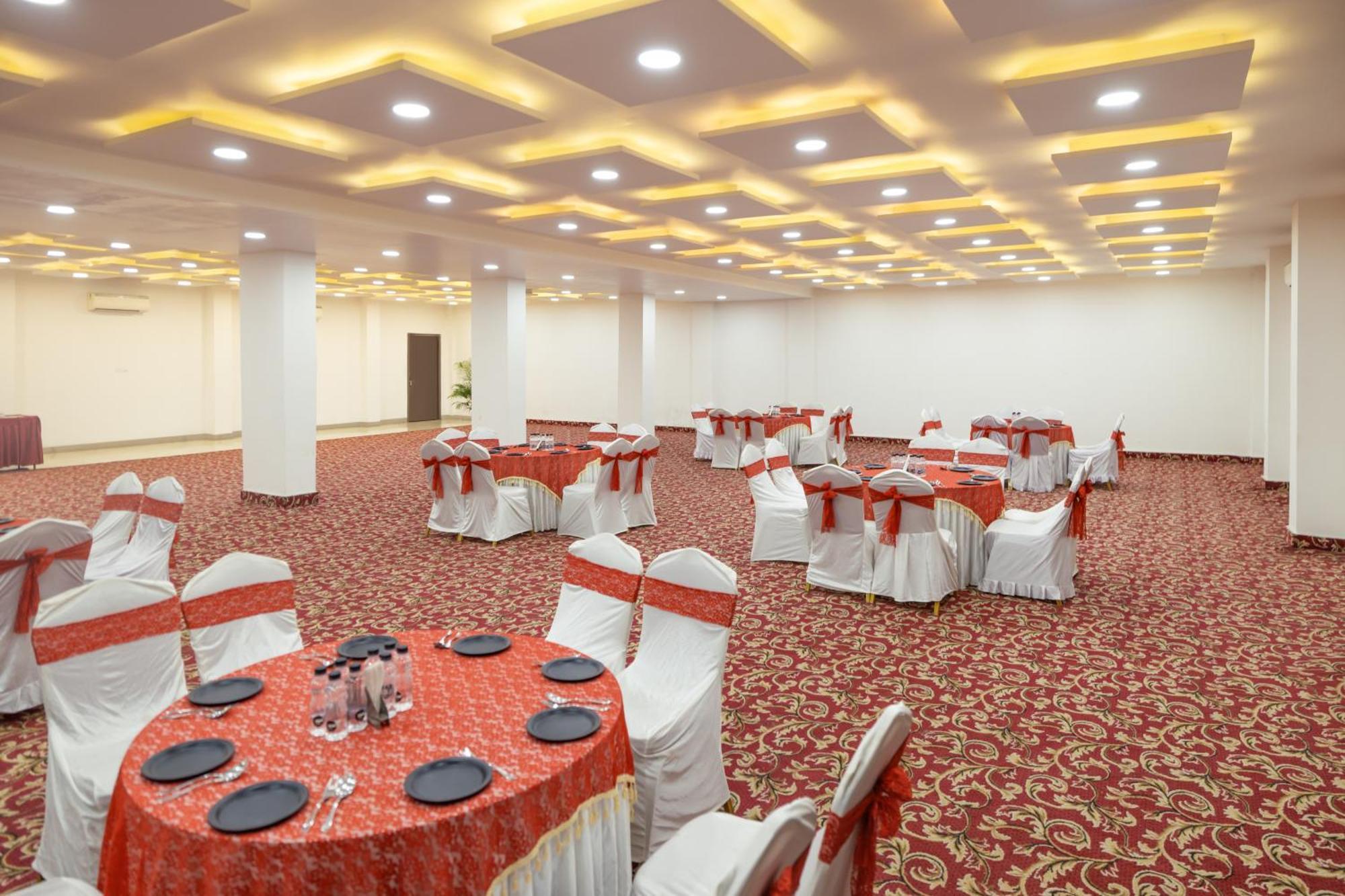 ホテル Sheetal International Rāipur エクステリア 写真