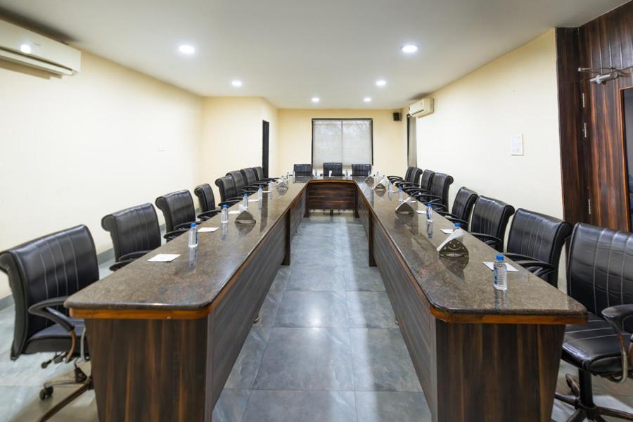 ホテル Sheetal International Rāipur エクステリア 写真