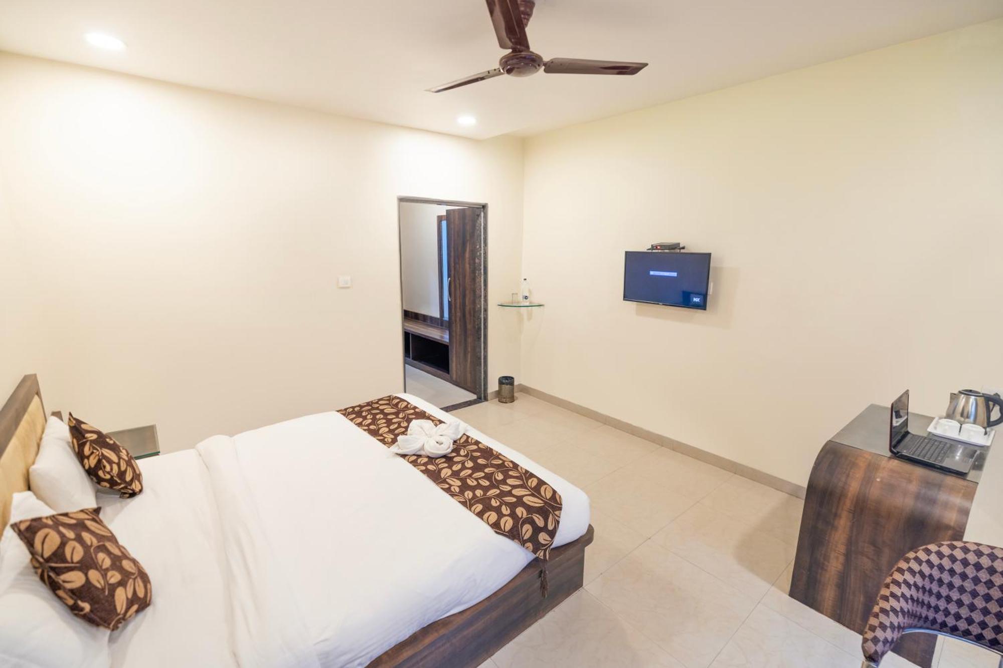 ホテル Sheetal International Rāipur エクステリア 写真