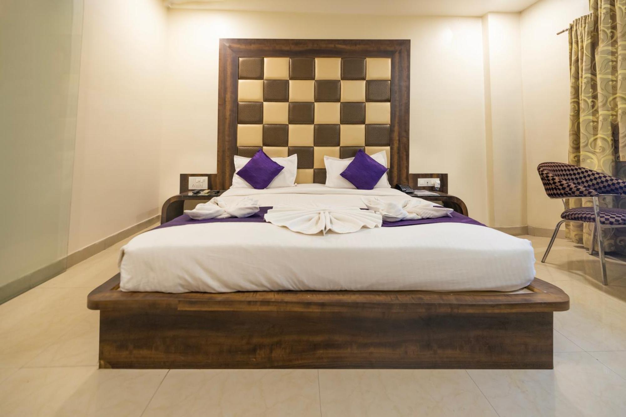 ホテル Sheetal International Rāipur エクステリア 写真